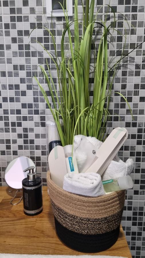 Place 4 U Studio Center 자다르 외부 사진