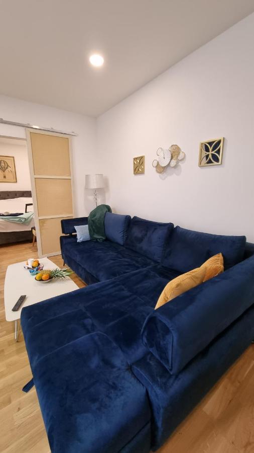 Place 4 U Studio Center 자다르 외부 사진