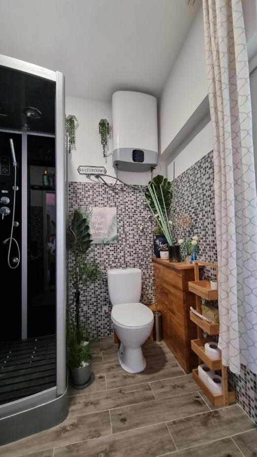 Place 4 U Studio Center 자다르 외부 사진
