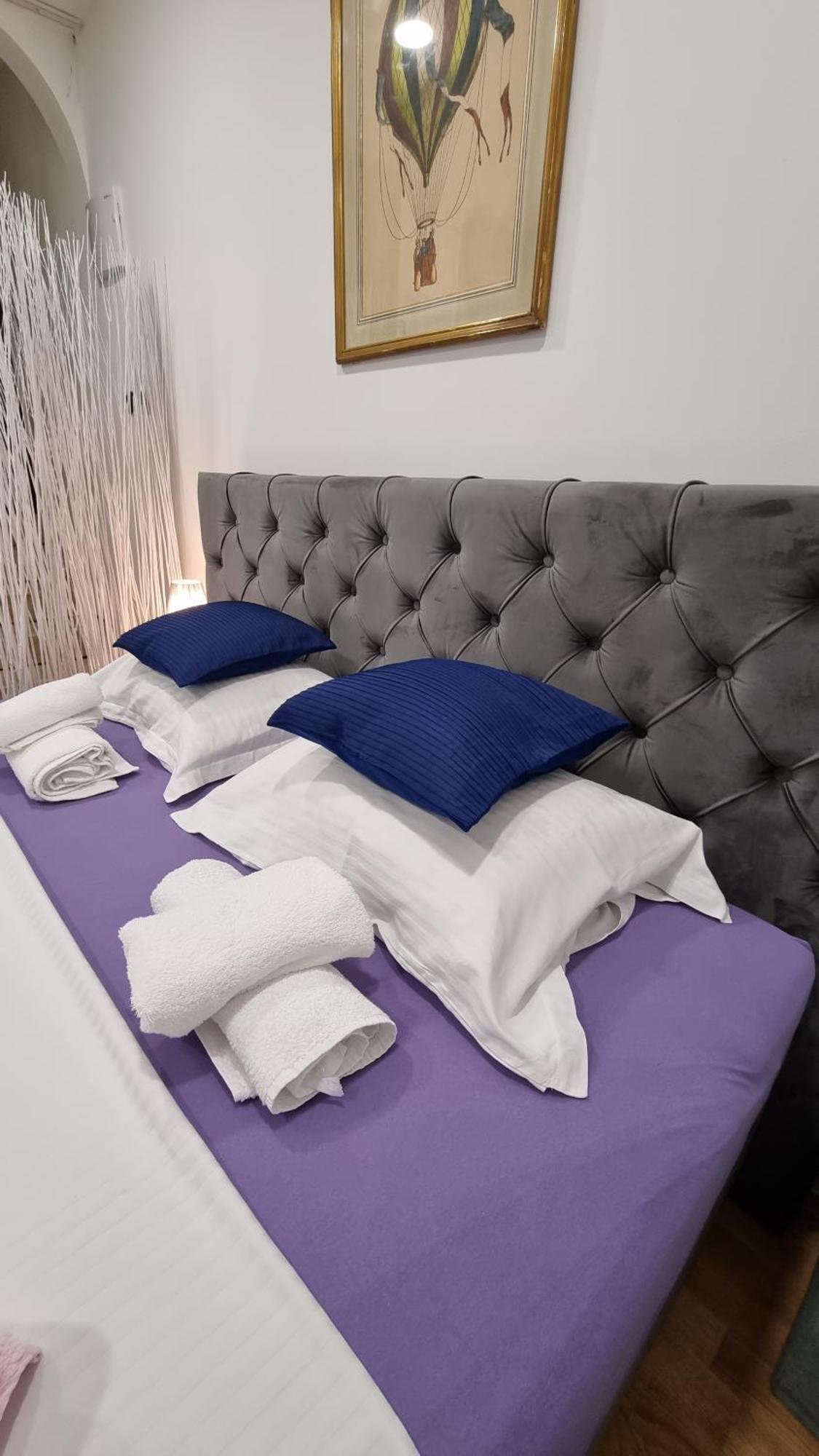 Place 4 U Studio Center 자다르 객실 사진